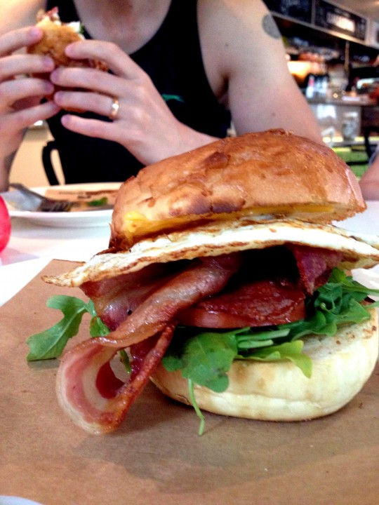 bacon & egg burger